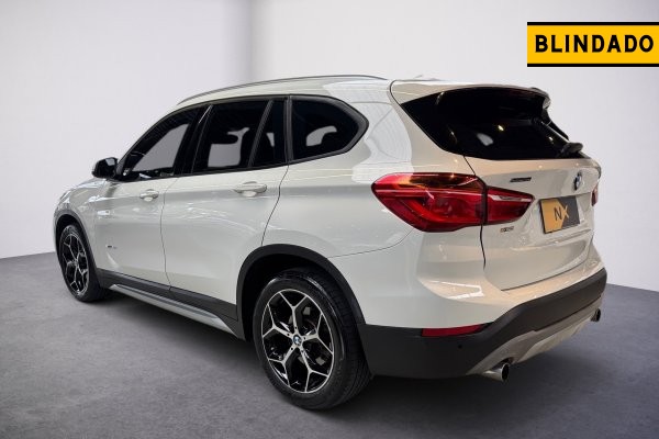 BMW X1 2.0 16V TURBO ACTIVEFLEX SDRIVE20I X-LINE 4P AUTOMÁTICO 2016/2017